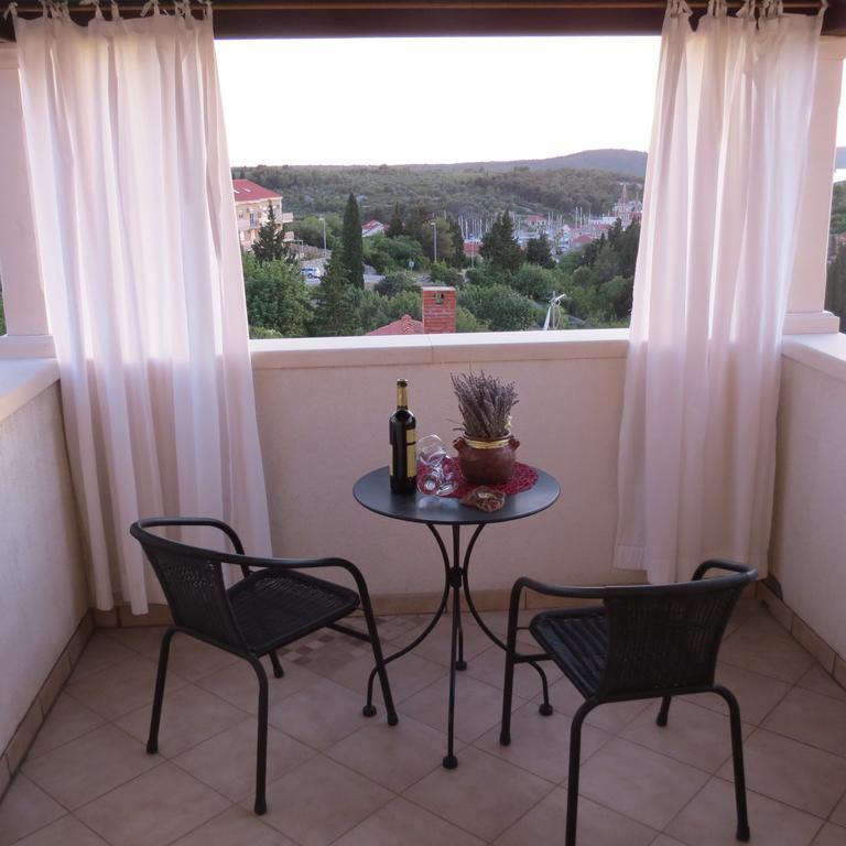 Apartmani Rita Milna  Exterior photo